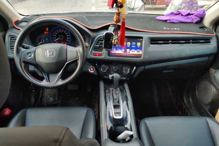 Used Honda Vezel 2017 1.8L CVT Front-Wheel Drive Pioneer Edition Center Console