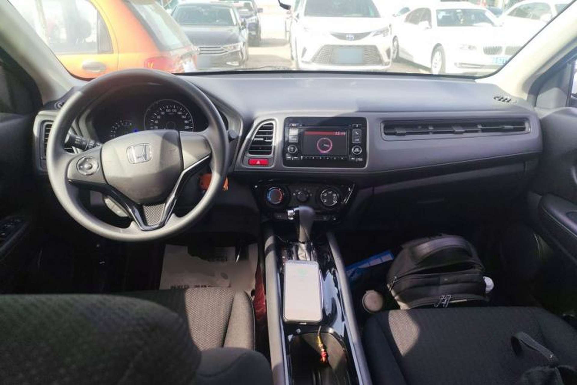 Used Honda Vezel 2017 1.5L CVT 2WD Comfort Model Center Console