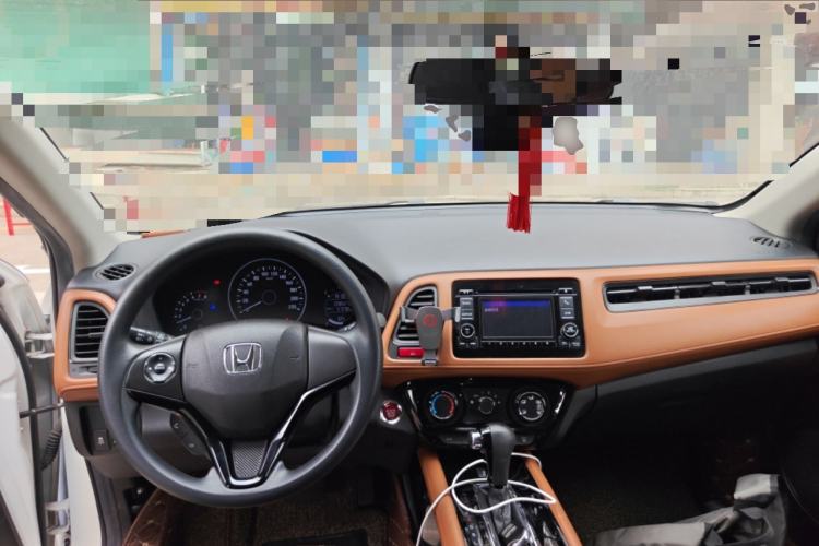 Used Honda Vezel 2017 1.8L CVT Front-Wheel Drive Pioneer Edition Center Console