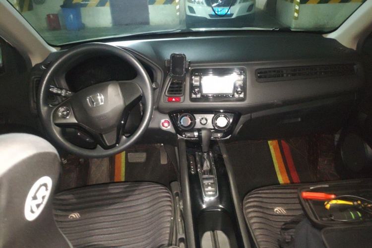 Used Honda Vezel 2017 1.8L CVT Front-Wheel Drive Pioneer Edition Center Console