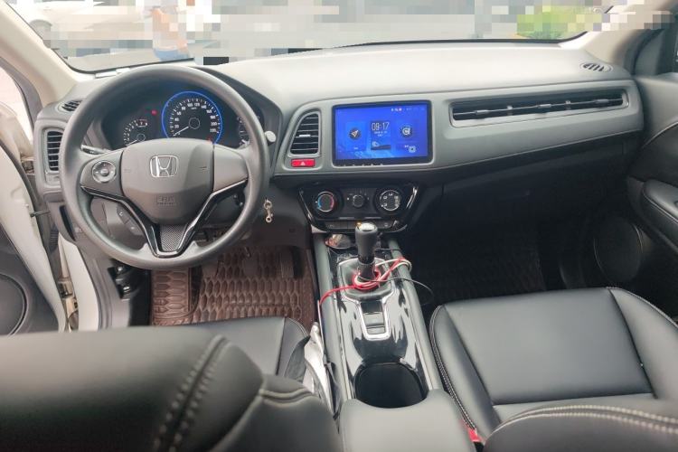 Used Honda Vezel 2017 1.5L manual two-wheel drive Comfort trim level Center Console
