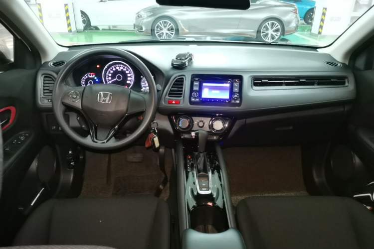Used Honda Vezel 2017 1.5L CVT 2WD Comfort Model Center Console