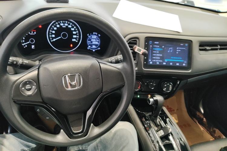 Used Honda Vezel 2017 1.5L CVT 2WD Comfort Model Center Console