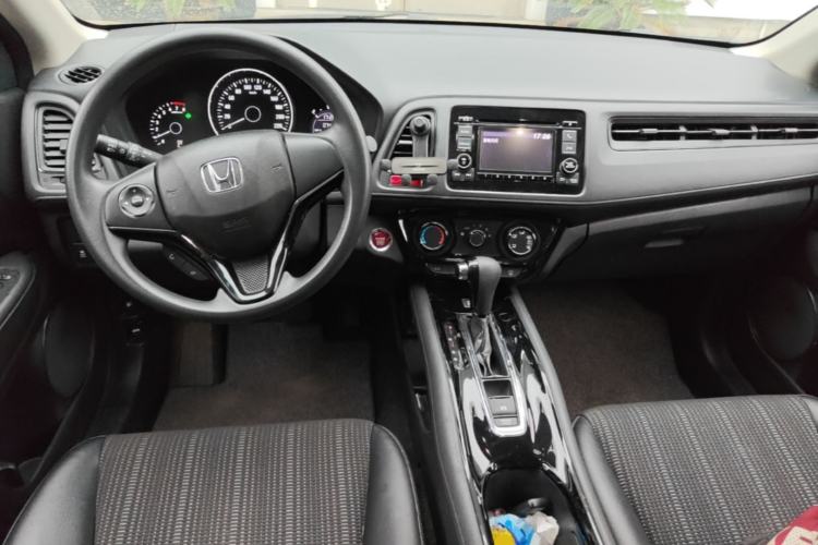 Used Honda Vezel 2017 1.8L CVT Front-Wheel Drive Pioneer Edition Center Console