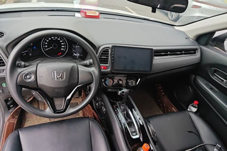 Used Honda Vezel 2017 1.5L CVT 2WD Comfort Model Center Console