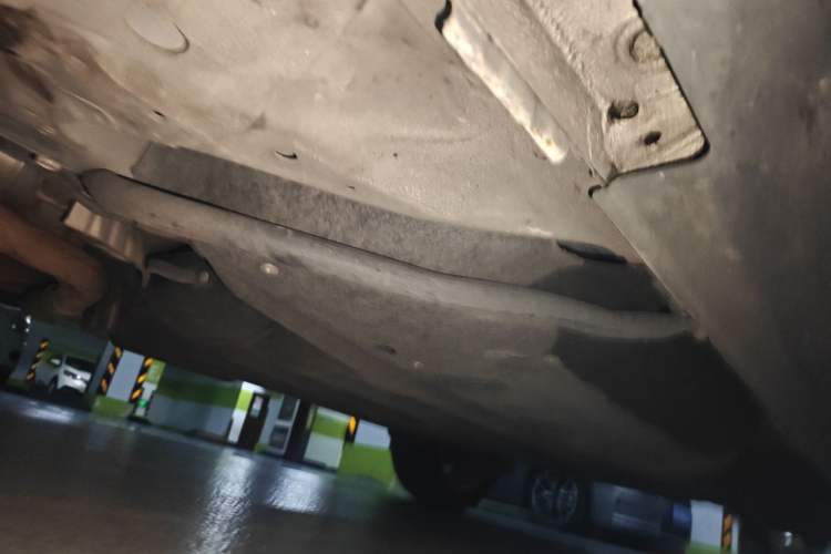 Used Honda Vezel 2017 1.8L CVT Front-Wheel Drive Pioneer Edition Chassis Front Left