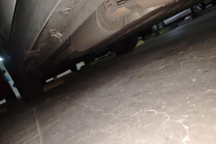 Used Honda Vezel 2017 1.8L CVT Front-Wheel Drive Pioneer Edition Chassis Front Right