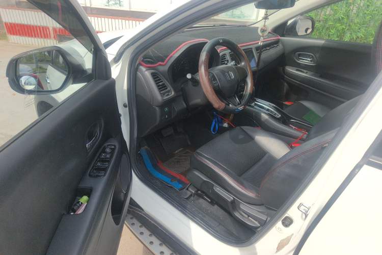 Used Honda Vezel 2017 1.5L CVT 2WD Comfort Model Driver Seat