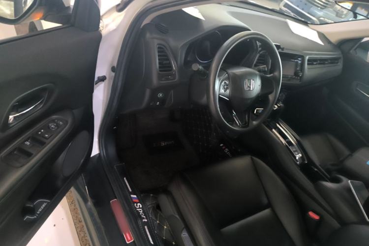 Used Honda Vezel 2017 1.5L CVT 2WD Comfort Model Driver Seat