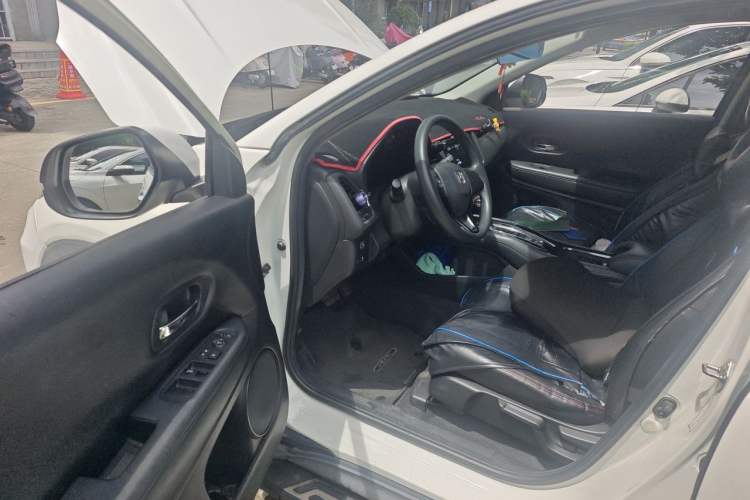 Used Honda Vezel 2017 1.5L CVT 2WD Comfort Model Driver Seat