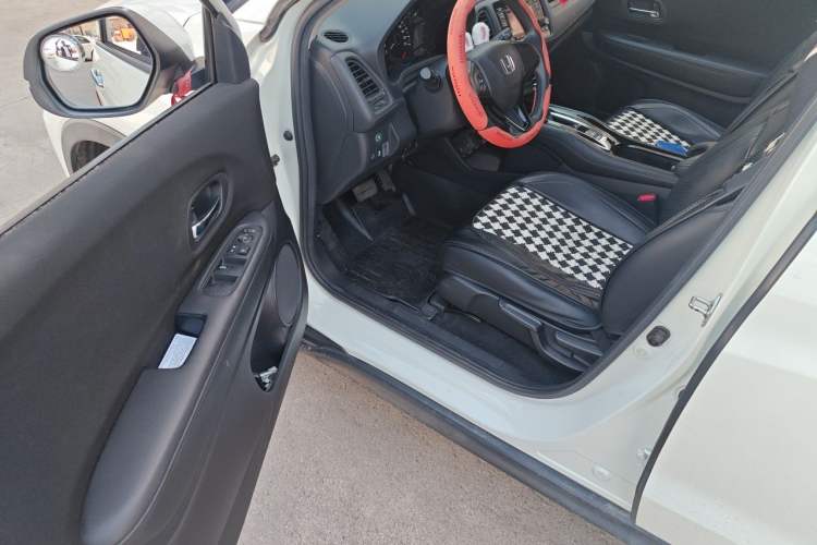 Used Honda Vezel 2017 1.5L CVT 2WD Comfort Model Driver Seat