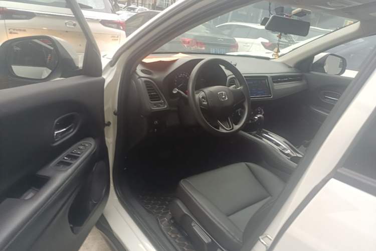 Used Honda Vezel 2017 1.5L CVT 2WD Comfort Model Driver Seat