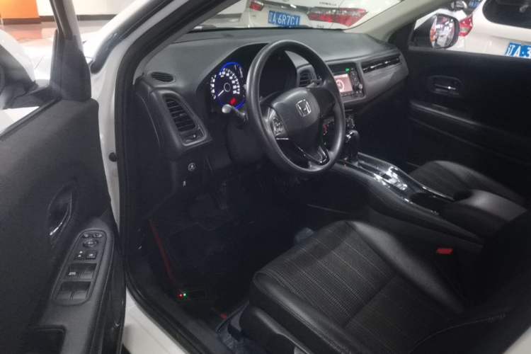 Used Honda Vezel 2017 1.8L CVT Front-Wheel Drive Pioneer Edition Driver Seat