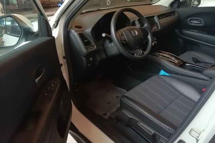 Used Honda Vezel 2017 1.8L CVT Front-Wheel Drive Pioneer Edition Driver Seat