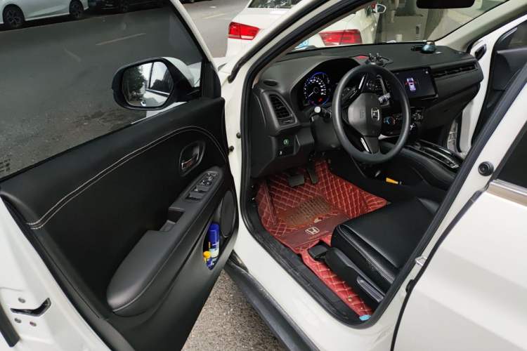 Used Honda Vezel 2017 1.8L CVT Front-Wheel Drive Pioneer Edition Driver Seat