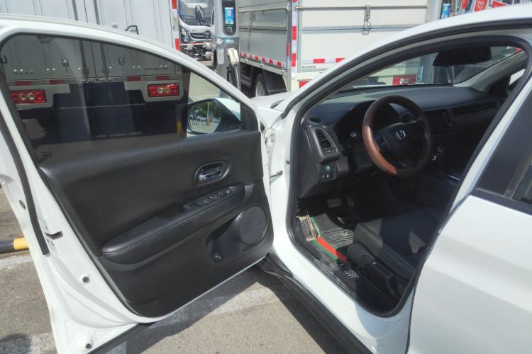 Used Honda Vezel 2017 1.5L CVT 2WD Comfort Model Driver Seat