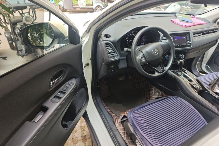 Used Honda Vezel 2017 1.5L CVT 2WD Comfort Model Driver Seat