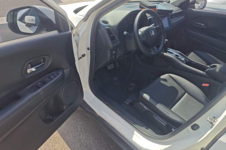 Used Honda Vezel 2017 1.5L CVT 2WD Comfort Model Driver Seat