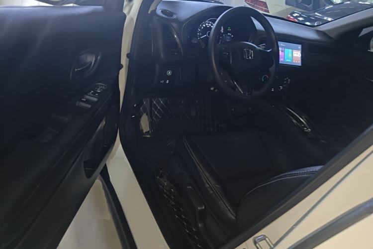 Used Honda Vezel 2017 1.5L CVT 2WD Comfort Model Driver Seat