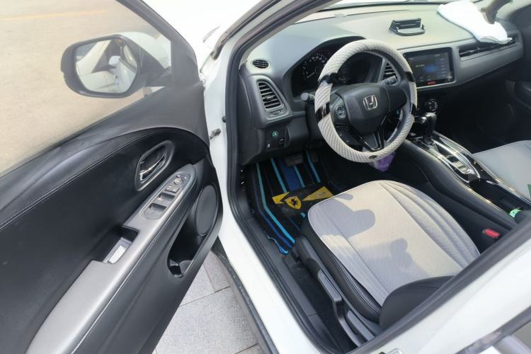 Used Honda Vezel 2017 1.8L CVT Front-Wheel Drive Pioneer Edition Driver Seat