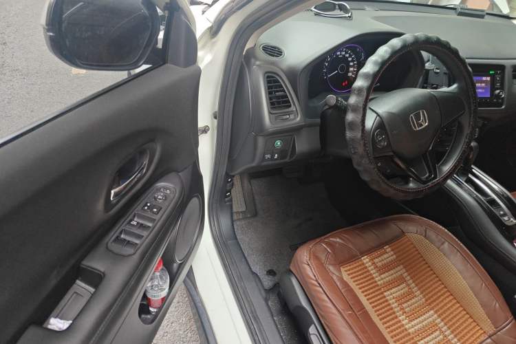 Used Honda Vezel 2017 1.5L CVT 2WD Comfort Model Driver Seat