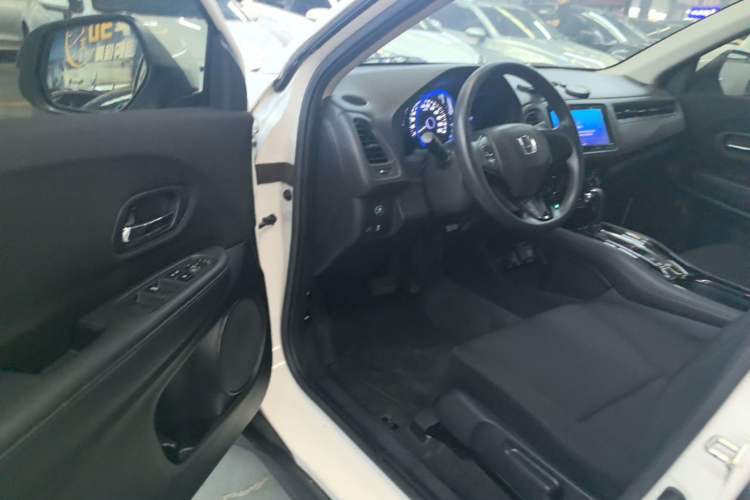 Used Honda Vezel 2017 1.5L CVT 2WD Comfort Model Driver Seat