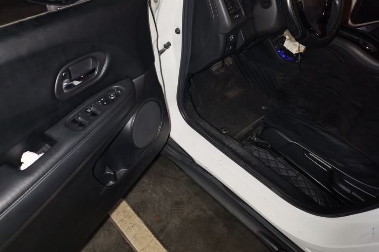 Used Honda Vezel 2017 1.5L CVT 2WD Comfort Model Driver Seat