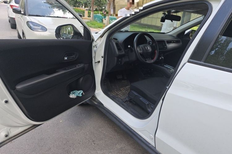 Used Honda Vezel 2017 1.5L CVT 2WD Comfort Model Driver Seat