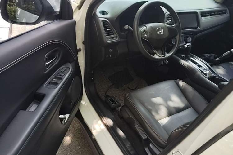 Used Honda Vezel 2017 1.5L CVT 2WD Comfort Model Driver Seat