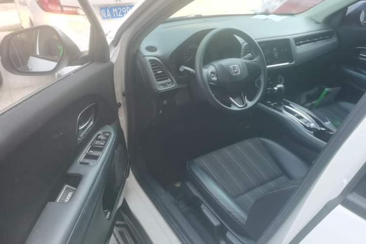 Used Honda Vezel 2017 1.8L CVT Front-Wheel Drive Pioneer Edition Driver Seat