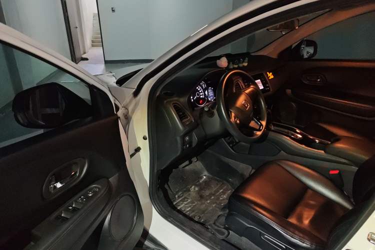 Used Honda Vezel 2017 1.5L CVT 2WD Comfort Model Driver Seat