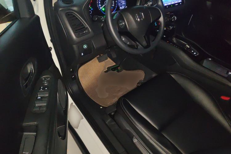 Used Honda Vezel 2017 1.8L CVT Front-Wheel Drive Pioneer Edition Driver Seat