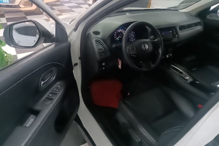 Used Honda Vezel 2017 1.5L CVT 2WD Comfort Model Driver Seat
