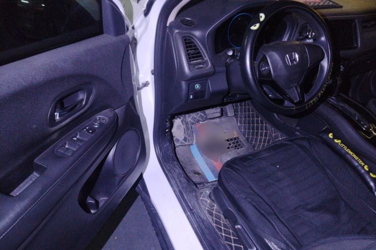 Used Honda Vezel 2017 1.8L CVT Front-Wheel Drive Pioneer Edition Driver Seat