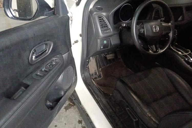 Used Honda Vezel 2017 1.8L CVT Front-Wheel Drive Pioneer Edition Driver Seat