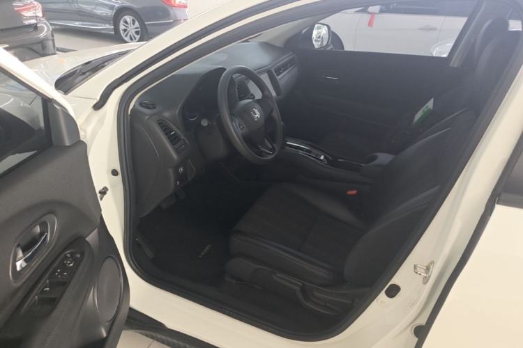 Used Honda Vezel 2017 1.8L CVT Front-Wheel Drive Pioneer Edition Driver Seat