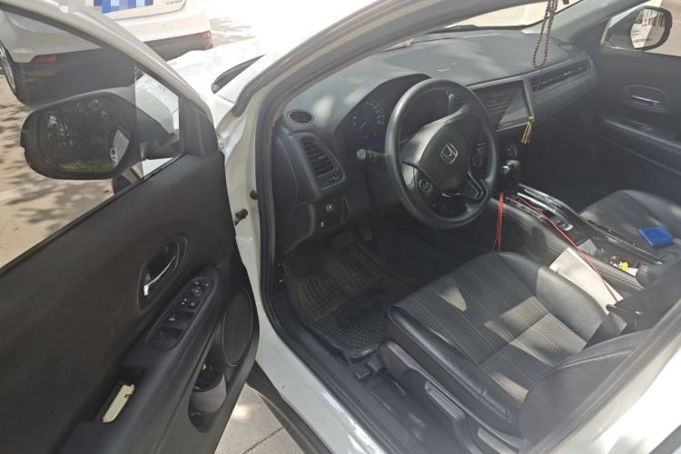 Used Honda Vezel 2017 1.8L CVT Front-Wheel Drive Pioneer Edition Driver Seat
