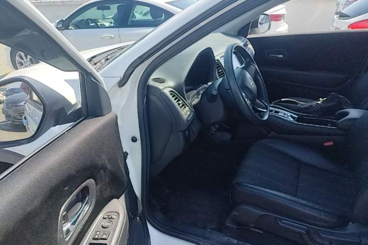 Used Honda Vezel 2017 1.8L CVT Front-Wheel Drive Pioneer Edition Driver Seat