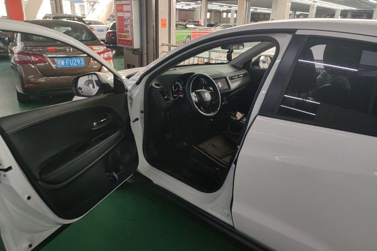 Used Honda Vezel 2017 1.5L CVT 2WD Comfort Model Driver Seat
