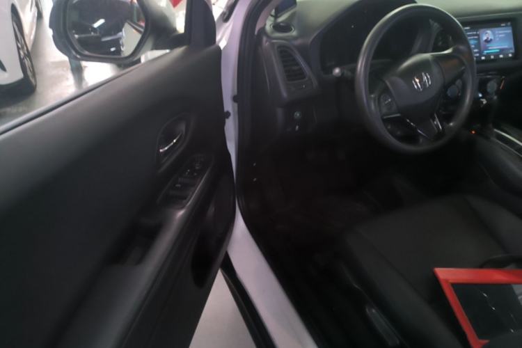 Used Honda Vezel 2017 1.5L CVT 2WD Comfort Model Driver Seat