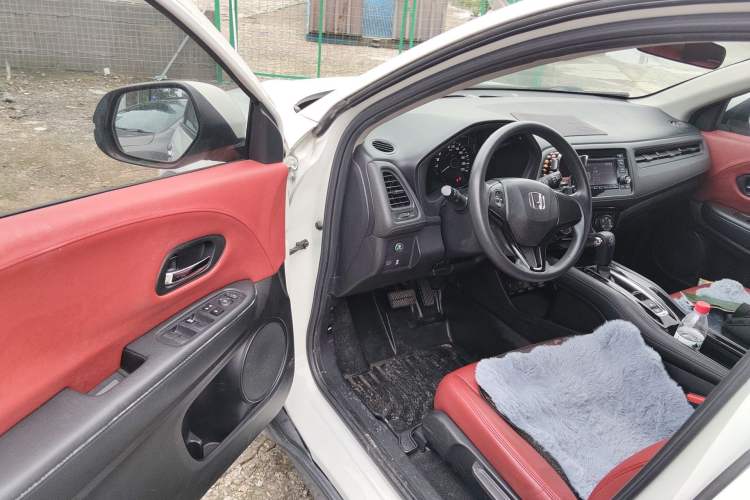 Used Honda Vezel 2017 1.5L CVT 2WD Comfort Model Driver Seat