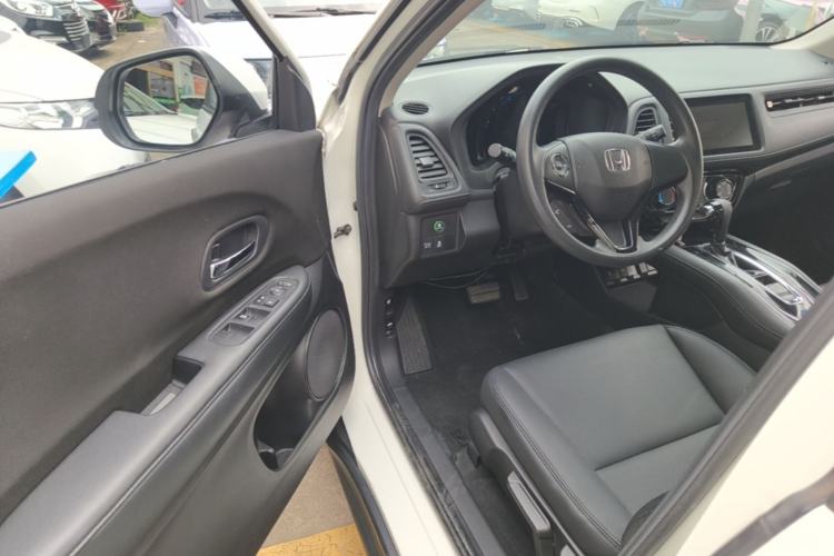 Used Honda Vezel 2017 1.5L CVT 2WD Comfort Model Driver Seat