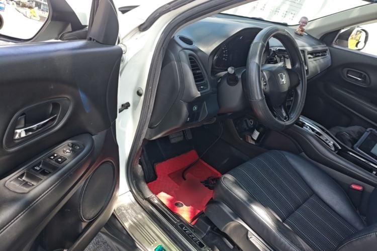 Used Honda Vezel 2017 1.8L CVT Front-Wheel Drive Pioneer Edition Driver Seat