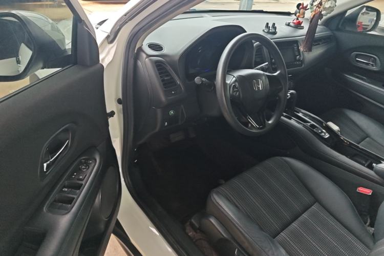 Used Honda Vezel 2017 1.8L CVT Front-Wheel Drive Pioneer Edition Driver Seat