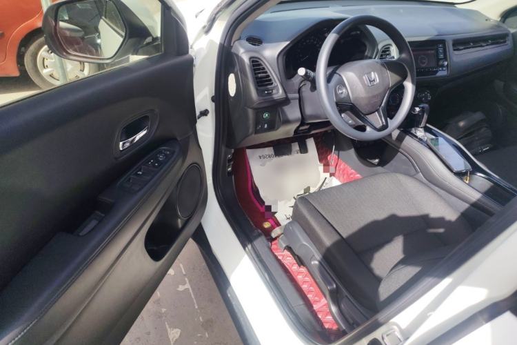Used Honda Vezel 2017 1.5L CVT 2WD Comfort Model Driver Seat