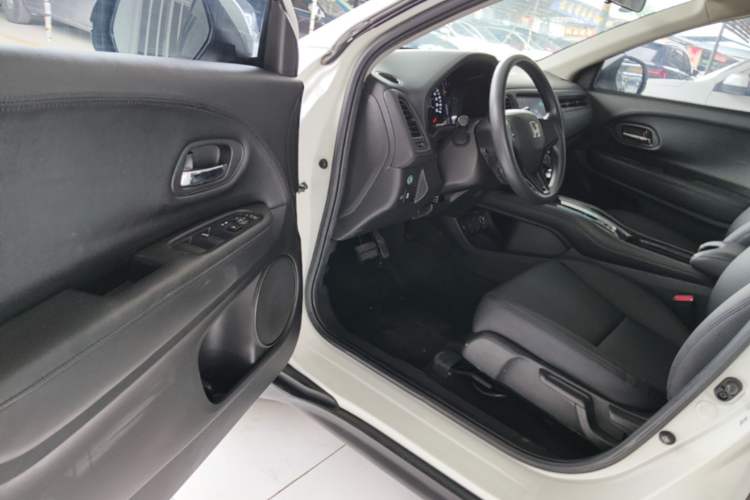 Used Honda Vezel 2017 1.5L CVT 2WD Comfort Model Driver Seat