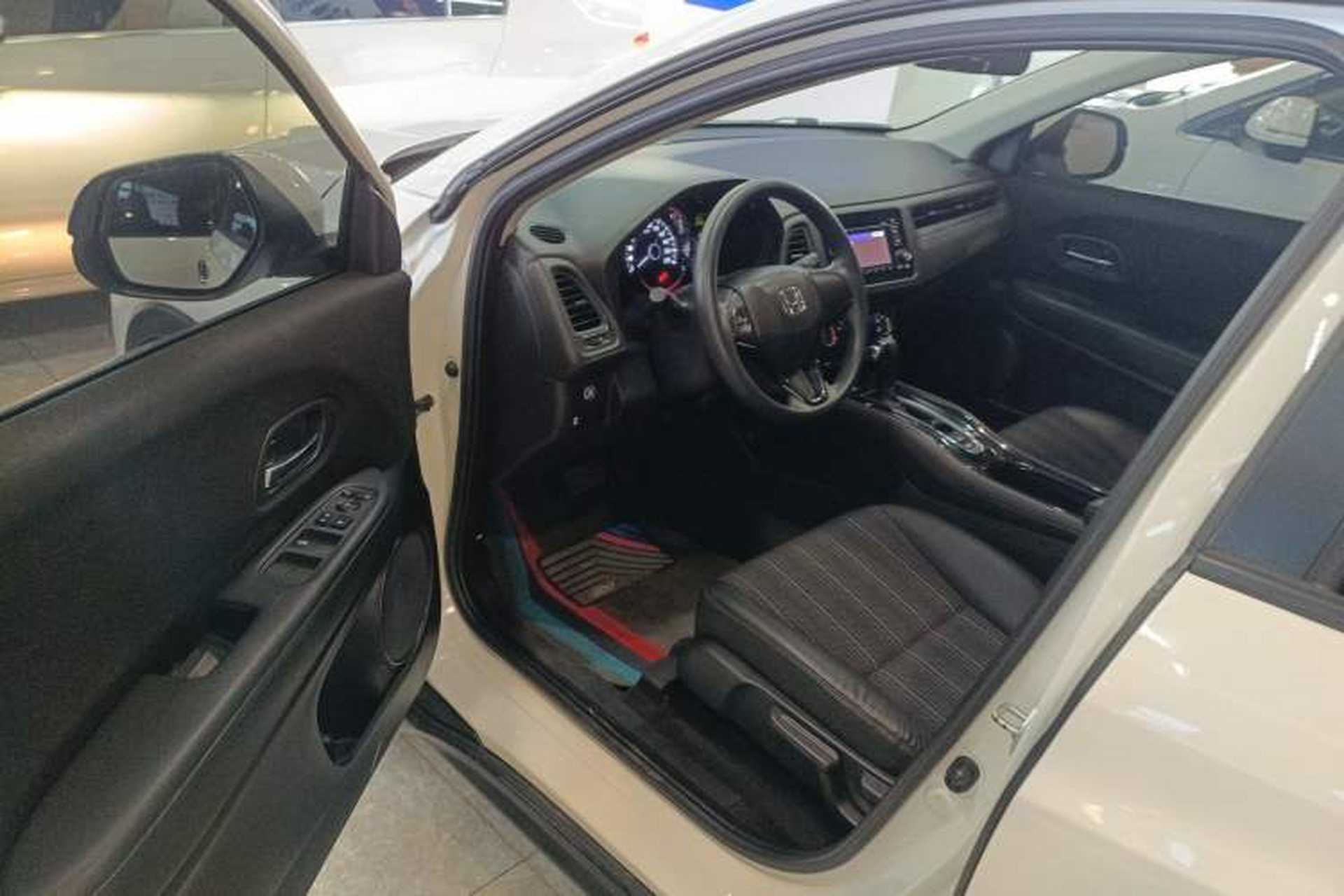 Used Honda Vezel 2017 1.8L CVT Front-Wheel Drive Pioneer Edition Driver Seat