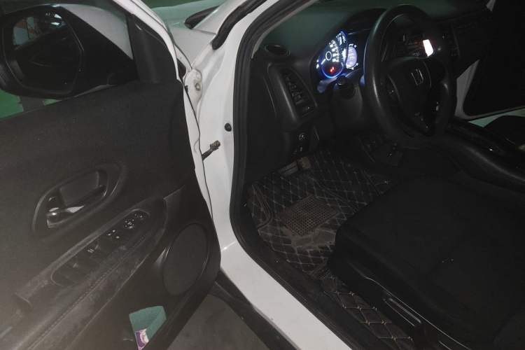 Used Honda Vezel 2017 1.5L CVT 2WD Comfort Model Driver Seat