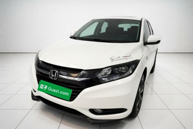 Honda Vezel 2017 1.8L CVT Front-Wheel Drive Pioneer Edition مستعملة
