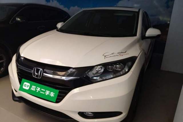 Ojetý Honda Vezel 2017 1.8L CVT Front-Wheel Drive Pioneer Edition